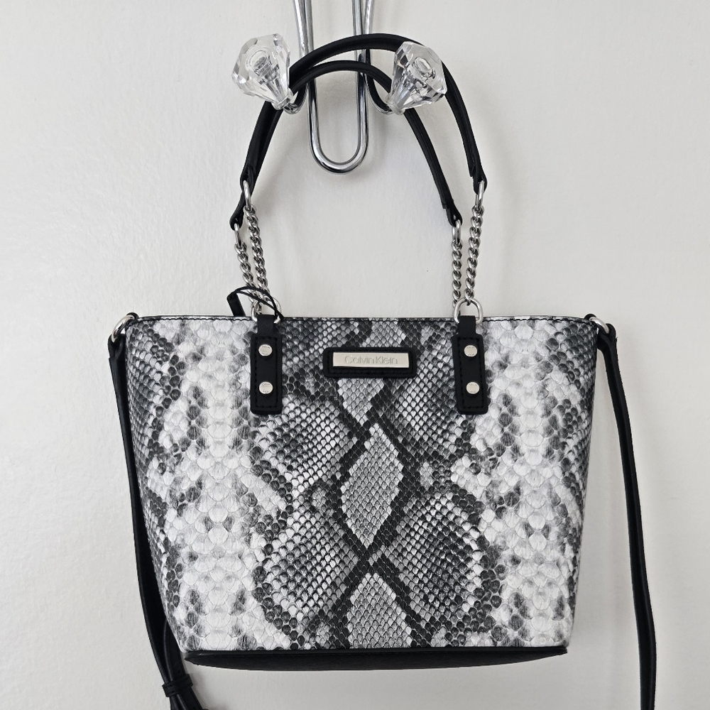 Calvin Klein Black and White Snake Print Women's Hand Shoulder Crossbody Bag NWT - Picture 2 of 8